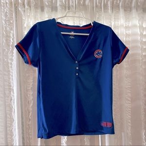 Women’s Cubs shirt